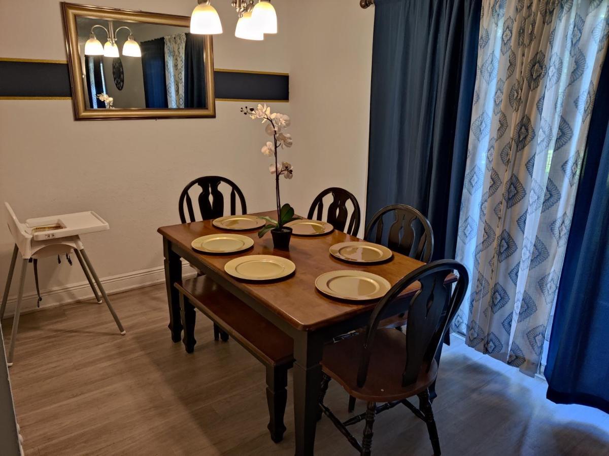 Centauri Vacation Rentals Beautiful 2-Bedroom Condo, Near All Orlando Attractions, Free Parking & Wi-Fi, King Bed מראה חיצוני תמונה