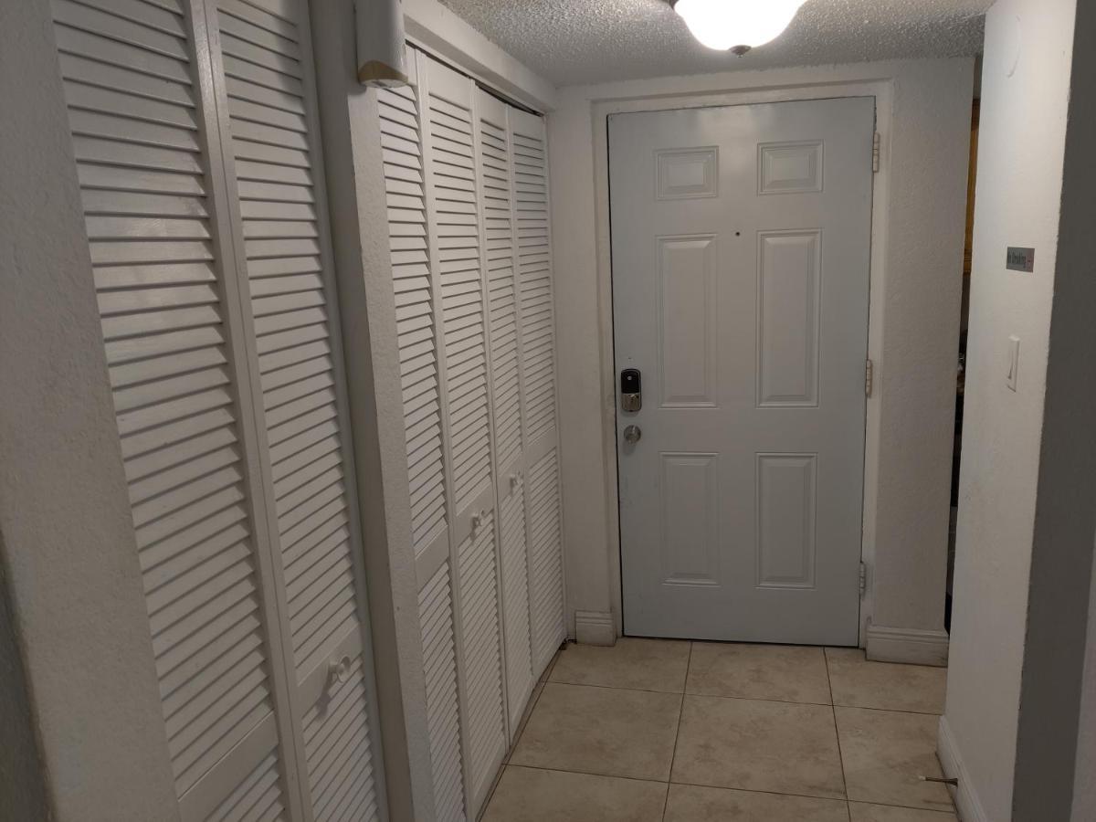Centauri Vacation Rentals Beautiful 2-Bedroom Condo, Near All Orlando Attractions, Free Parking & Wi-Fi, King Bed מראה חיצוני תמונה