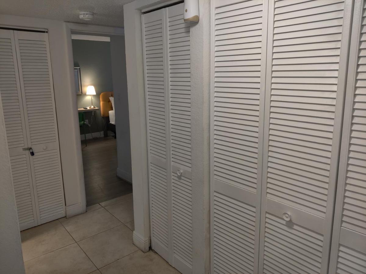 Centauri Vacation Rentals Beautiful 2-Bedroom Condo, Near All Orlando Attractions, Free Parking & Wi-Fi, King Bed מראה חיצוני תמונה