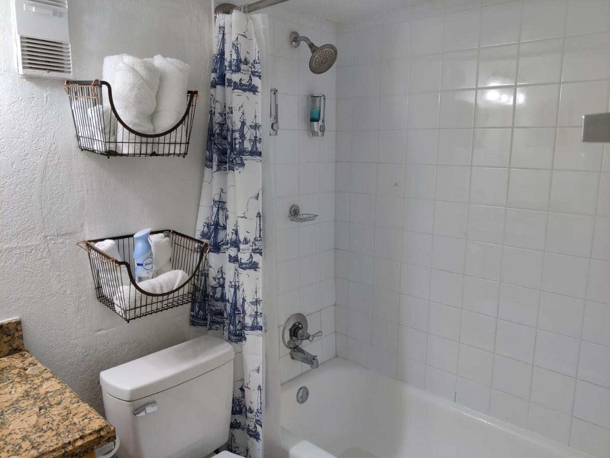 Centauri Vacation Rentals Beautiful 2-Bedroom Condo, Near All Orlando Attractions, Free Parking & Wi-Fi, King Bed מראה חיצוני תמונה