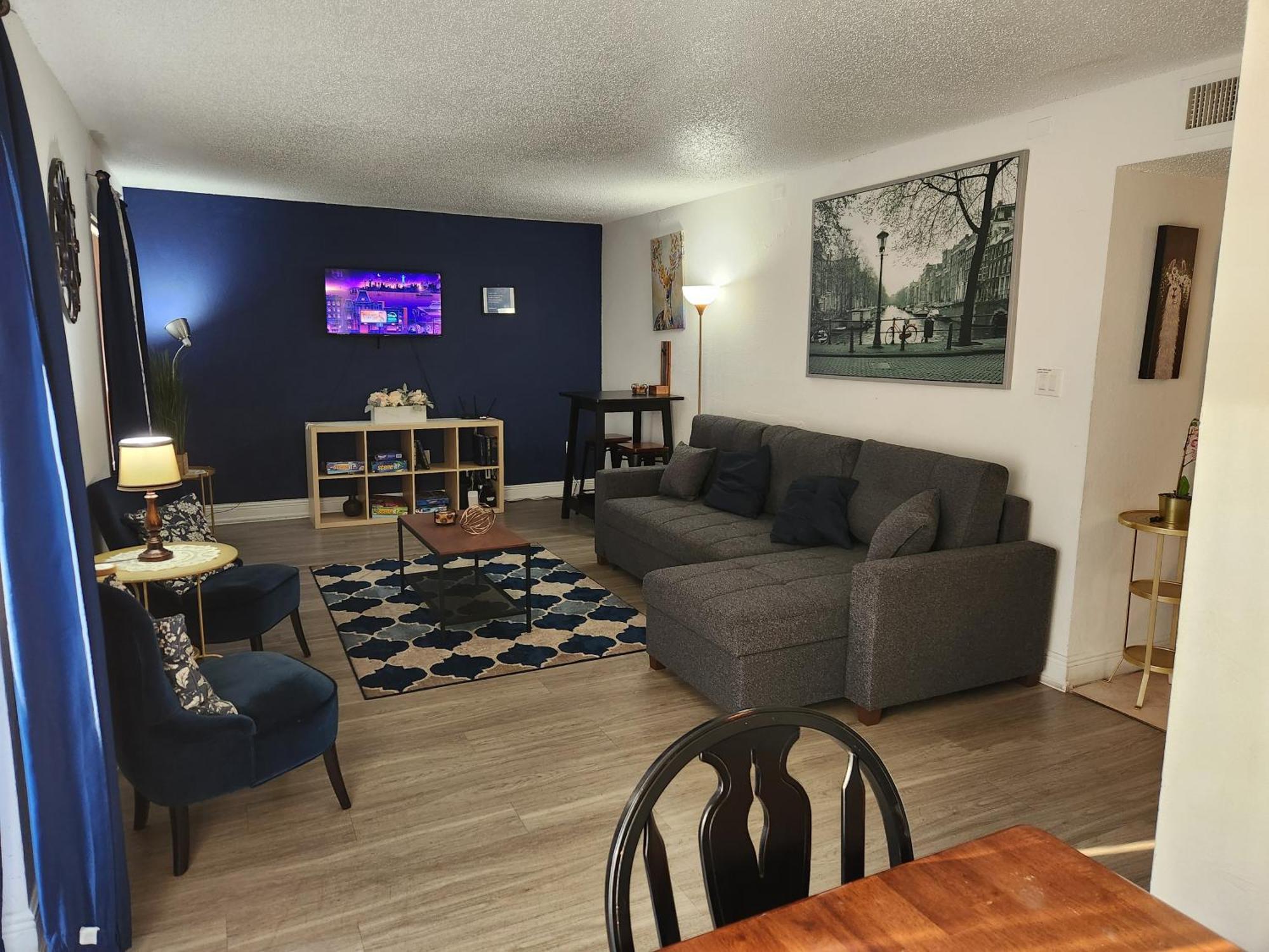 Centauri Vacation Rentals Beautiful 2-Bedroom Condo, Near All Orlando Attractions, Free Parking & Wi-Fi, King Bed מראה חיצוני תמונה