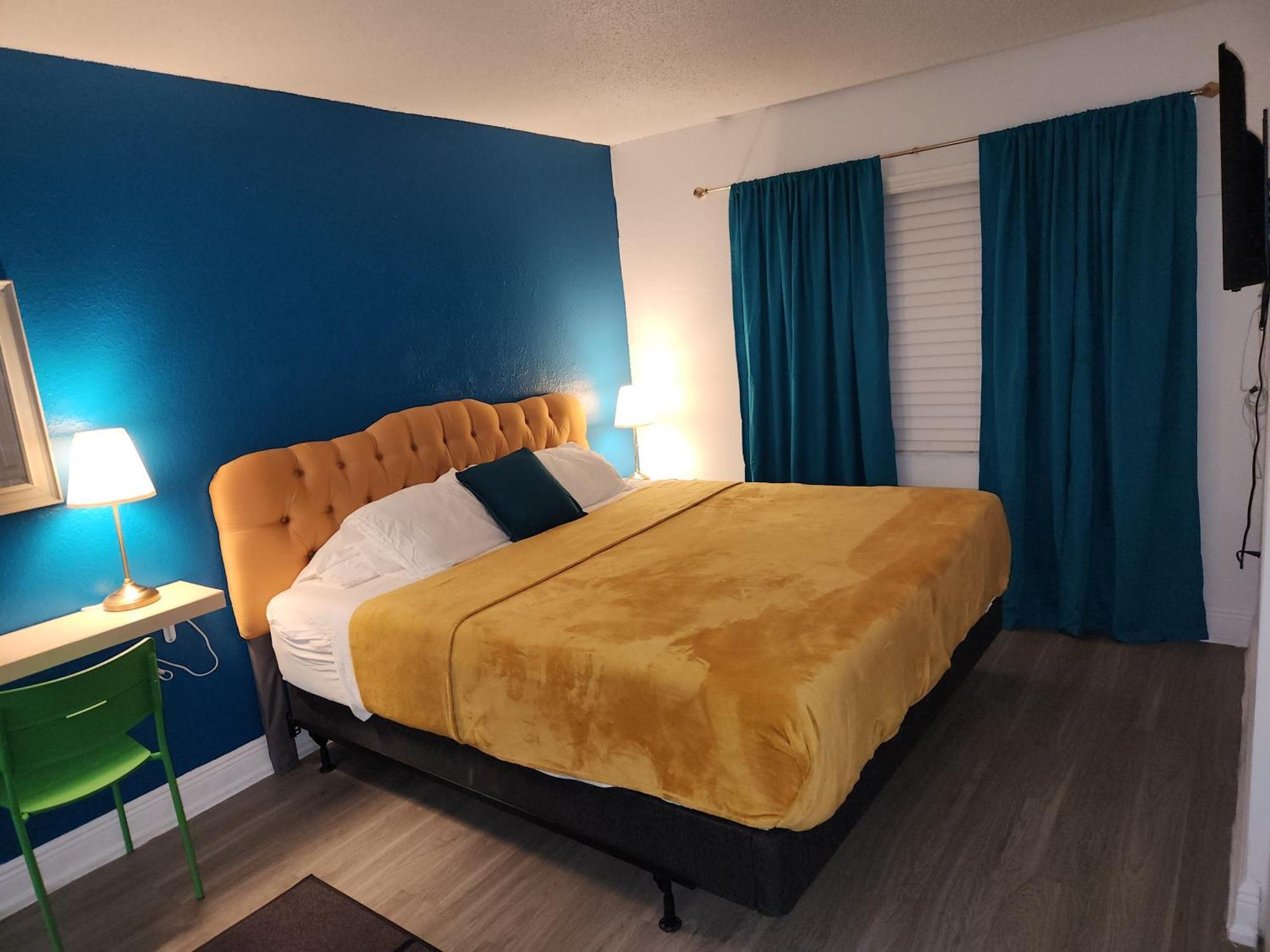 Centauri Vacation Rentals Beautiful 2-Bedroom Condo, Near All Orlando Attractions, Free Parking & Wi-Fi, King Bed מראה חיצוני תמונה