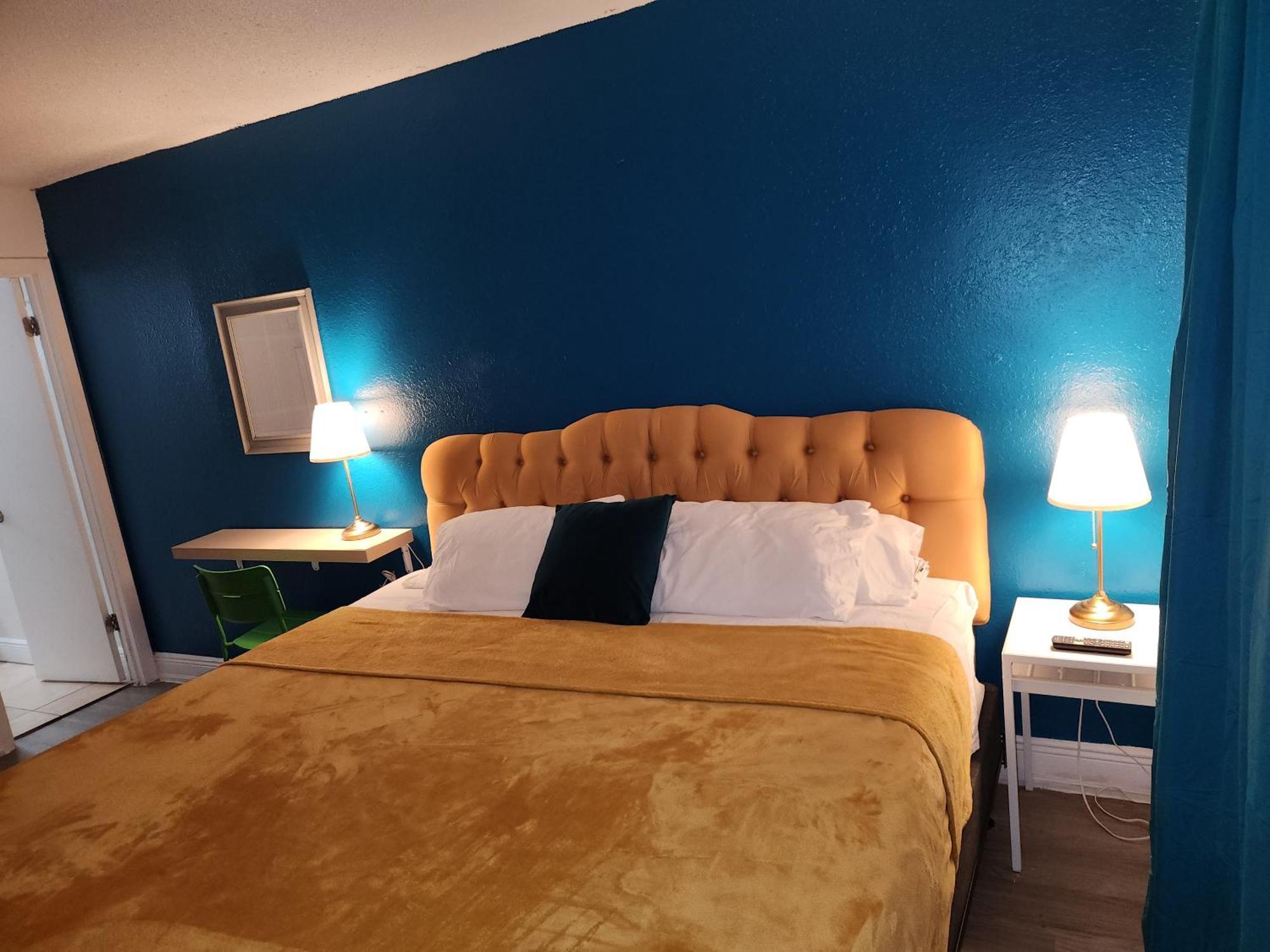 Centauri Vacation Rentals Beautiful 2-Bedroom Condo, Near All Orlando Attractions, Free Parking & Wi-Fi, King Bed מראה חיצוני תמונה